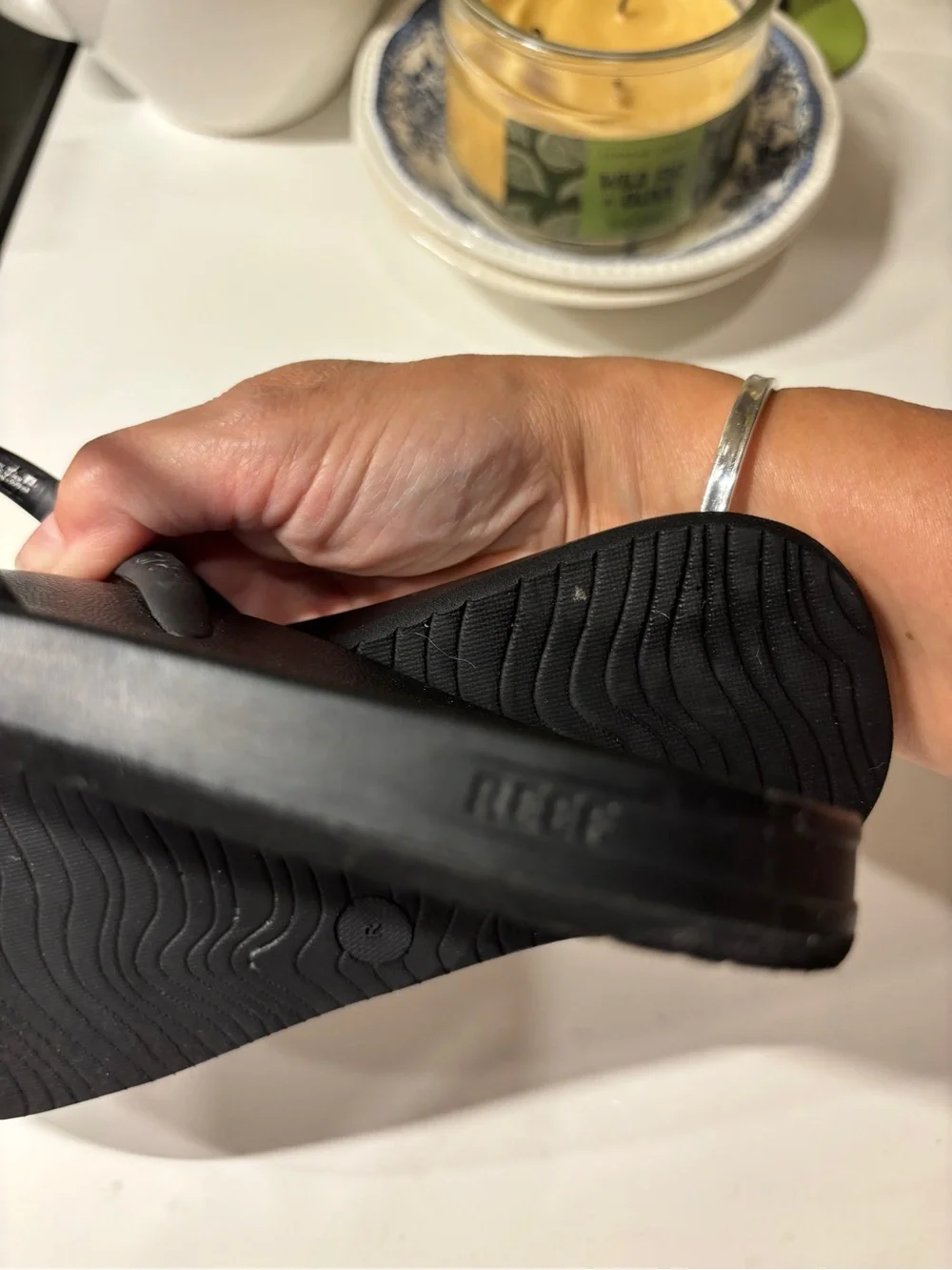 Reef Men's Black Textured Strap Flip-Flops